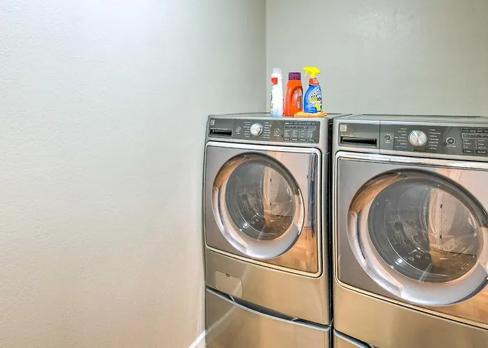 Holiday home Family Home: Games, Private Pool & Patio! Gilbert