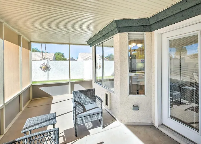 Family Home: Games, Private Pool & Patio! Holiday home Gilbert