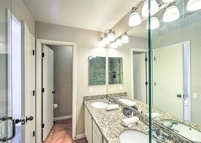 Family Home: Games, Private Pool & Patio! * Gilbert