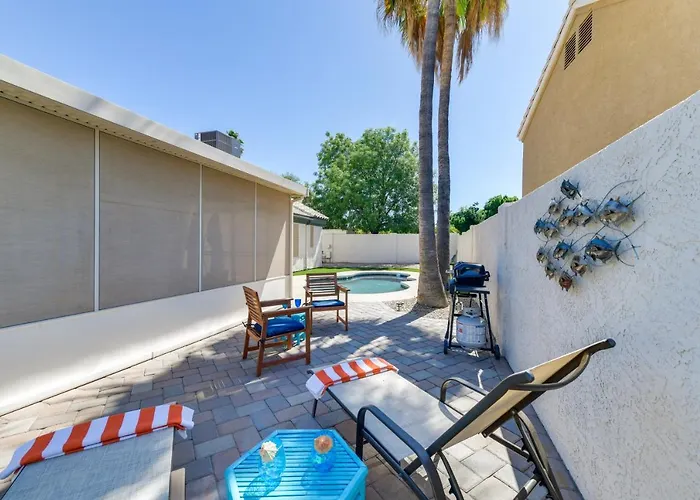 Holiday home Family Home: Games, Private Pool & Patio! *